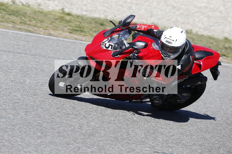 /06 08.04.2026 Cornu Master School ADR/Gruppe rot/25